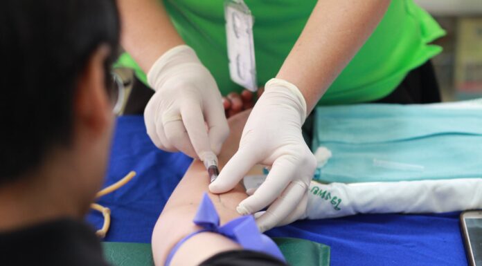 V roce 2019 zaplatí více za zdravotní pojištění zaměstnanci i OSVČ