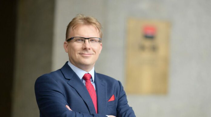 Ekonomický cyklus se uzavírá, říká Vejmělek z Komerční banky