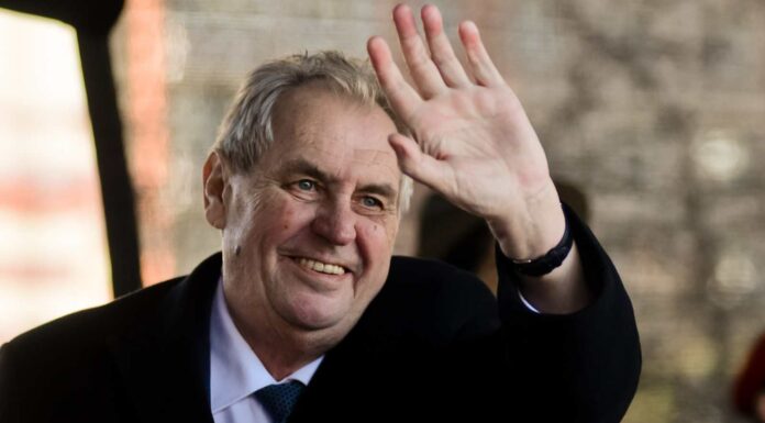 Slunce někdy svítí a někdy nesvítí, odhalil prezident Zeman prezident Miloš Zeman