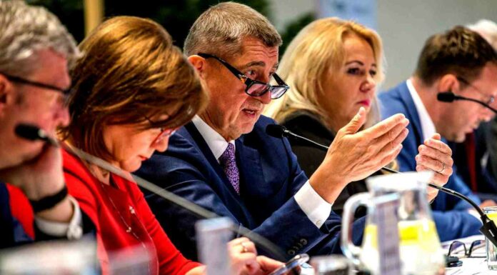 Stavební firmy, nebudete stíhat, čílil se premiér Babiš stavební firmy - foto - Jiří Zuzánek