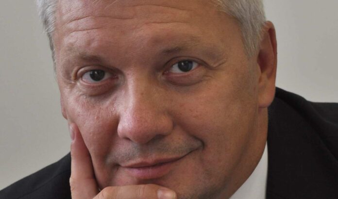 vyřídit pracovní povolení pro cizince - Martin Stolín vyřídit pracovní povolení pro cizince - Martin Stolín
