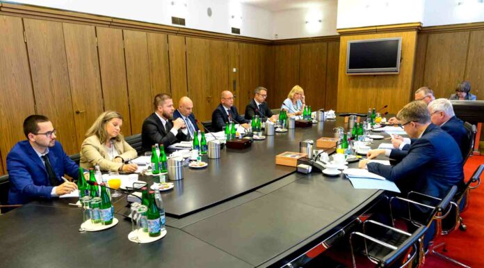Centrální banka zvedla sazby. Lidem i firmám zdraží úvěry centrální banka