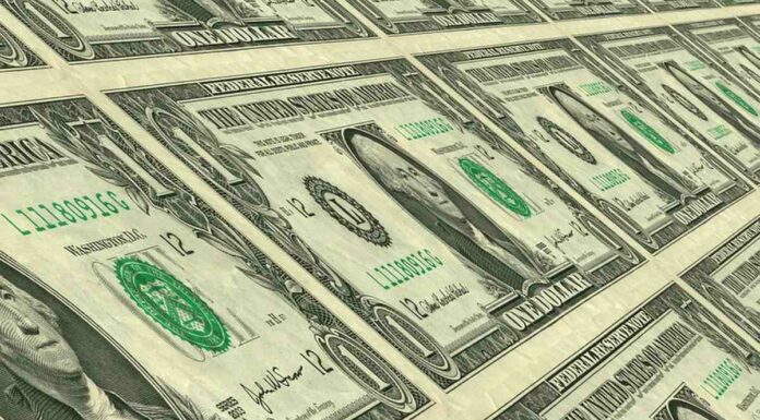 Amerika zachraňuje Ameriku injekcí ve výši 2,2 bil. USD Ameriku