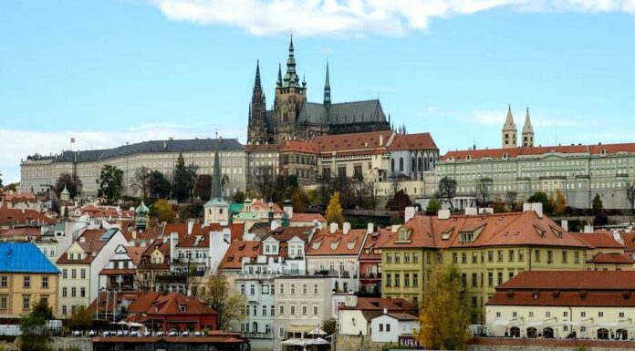 Vstup na Pražský hrad bude od 29.5. bez kontrol a zdarma hrad