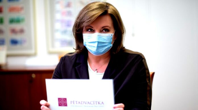 Vláda se musí začít chovat férově, ne licoměrně, tvrdí obce obce_AS