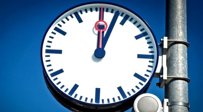 Výplata ošetřovného je propadák. Lidé dostává do finanční tísně osetrovneho_w