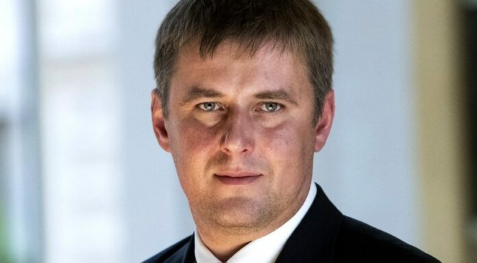 PODCAST: Uděláme vše, aby Vladimír Dlouhý v OECD uspěl Tomas_Petricek_Vladimir_Dlouhy
