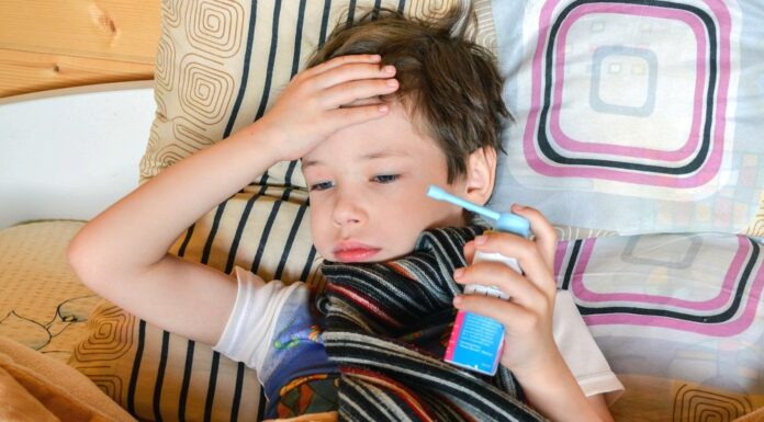 Výpadek příjmu kvůli nemoci dítěte dorovná komerční pojištění vypadek