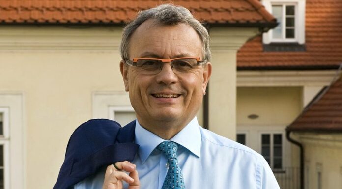 Hospodářská komora si zvolí nové vedení příští čtvrtek Hospodarska_komora_Vladimir_Dlouhy