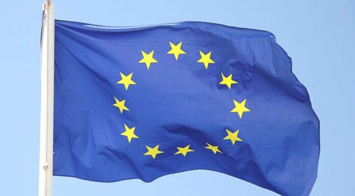 EK zaplatila firmě AstraZeneca 336 mil. eur za covid vakcíny vakciny