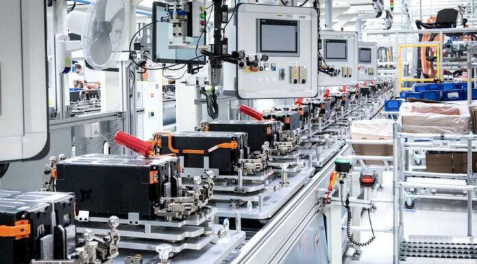 Ve 2. čtvrtletí český export meziročně propadl o 215,1 mld. Kč Ve_2._ctvrtleti