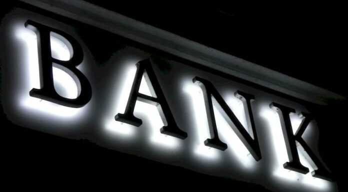 Problémy dlužníků splácet chtějí banky řešit individuálně splacet