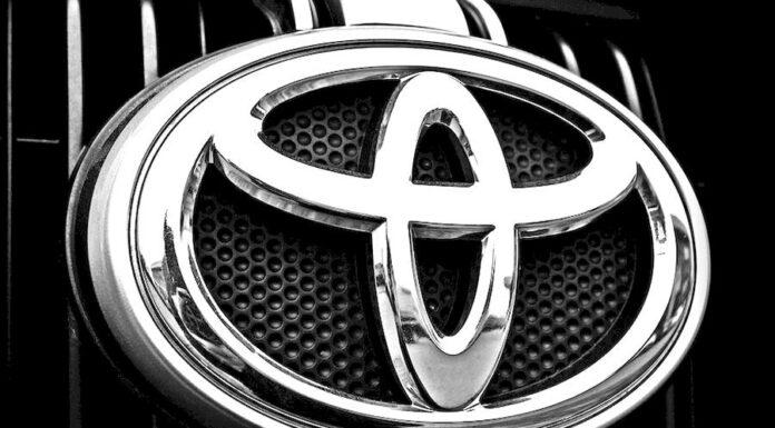 Toyota v prodejích loni předstihla německý Volkswagen Toyota