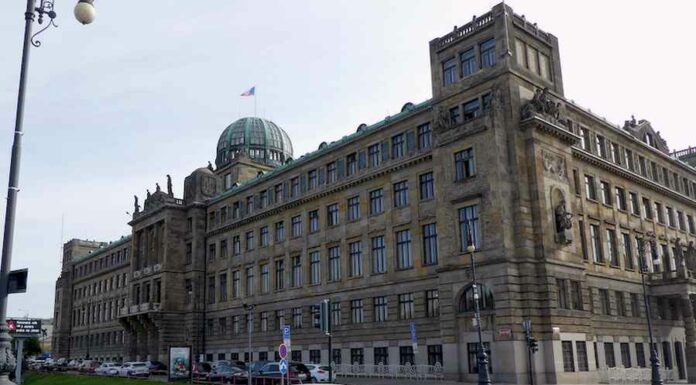 Zákon o prověřování zahraničních investic vstoupil v platnost zahranicnich_investic
