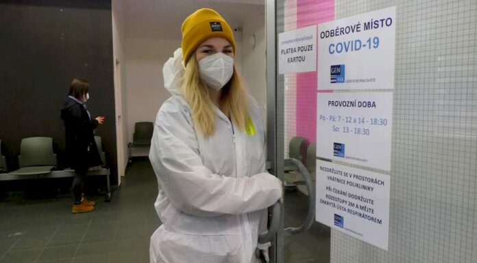Testovat na covid musí i malé firmy. Výdaje nejsou zanedbatelné testovat_na_covid