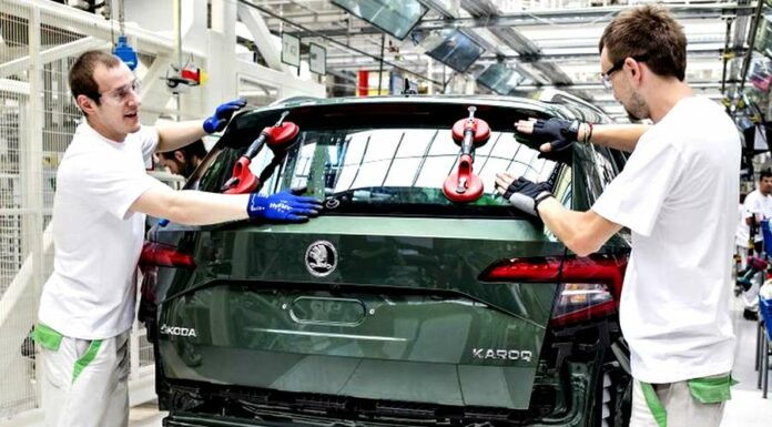 Český vývoz klesl o 0,6 procenta, čínský stoupl o 155 procent vyvoz