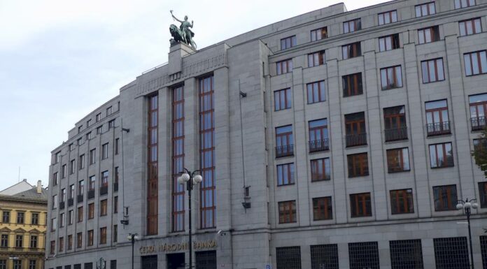 Centrální banka zvýšila základní úrokovou sazbu na 0,50 % centralni_banka
