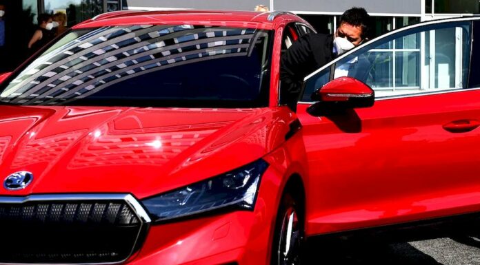 Ministr Hamáček sklízí posměch za svůj tweet o elektromobilitě ministr_Hamacek
