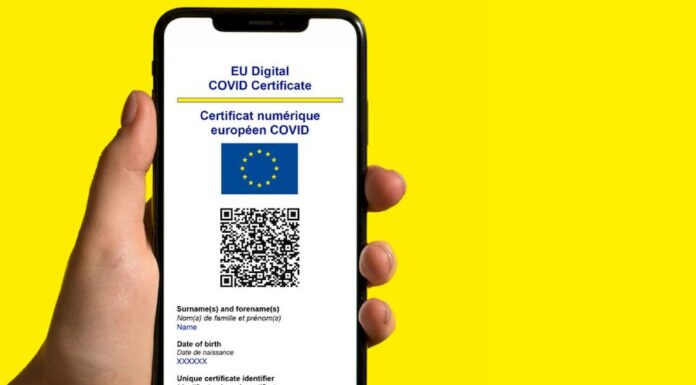 Černý obchod s očkovacími certifikáty kvete v Rusku i Česku s_ockovacimi_certifikaty