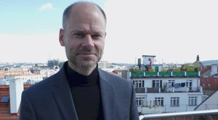 Euro je jenom měna. Německo, ale ani Řecko z nás neudělá Euro
