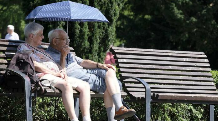 Penzisté si od ledna polepší v průměru o 805 korun penziste