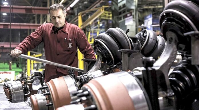Vláda aktivuje Antivirus pro automobilky a jejich dodavatele automobilky