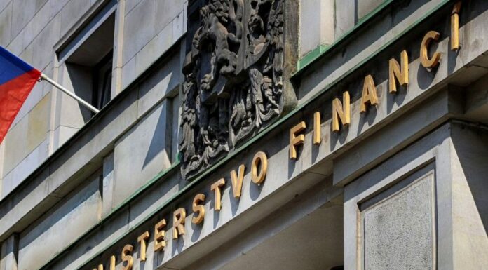 Deficit státního rozpočtu i státní dluh vzrostl i v září deficit