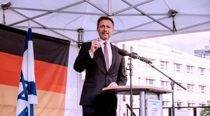 Šetřit, nebo utrácet? To teď řeší Němci, stejně jako Češi setrit