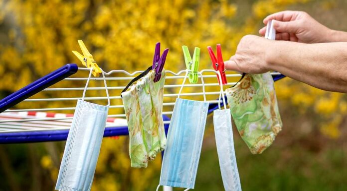 Prodávala Bicom čipy proti covidu. Dostala pokutu 1,15 mil. Kč BICOM