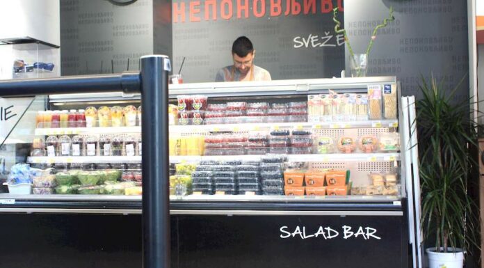 Srbsko reguluje ceny potravin. ČR čeká bitva o DPH na energie DPH