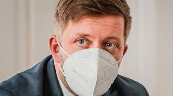 Na Rakušana míří trestní oznámení kvůli jeho působení v Kolíně Rakusana