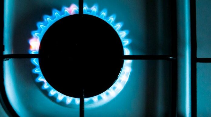 Inflace je 6 %. Bez prominutí DPH u energií by byla 7 % energií