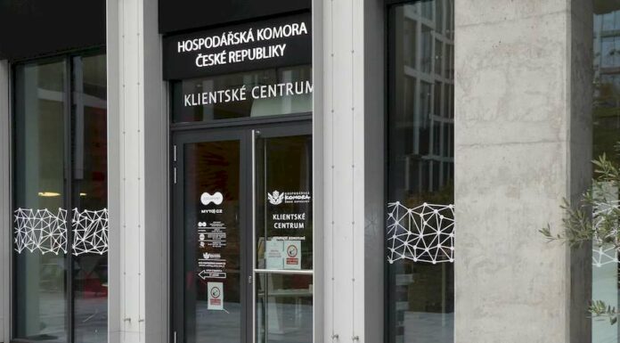 Vláda schválila podpůrné programy, na které ale nemá peníze programy