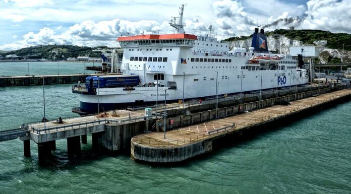 Zboží mezi EU a Británií se bude od ledna 2022 plně proclívat zbozi_EU