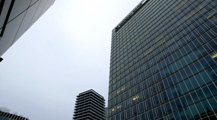 Investoři uvěřili byznysu s rizikovými pohledávkami investori
