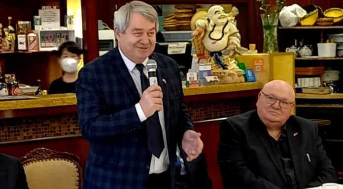Bývalý šéf KSČM Vojtěch Filip nově sedlá čínského tygra Vojtech_Filip