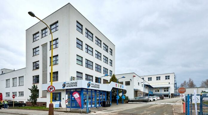 Švédský výrobce matrací otevřel novou halu v Jilemnici matraci