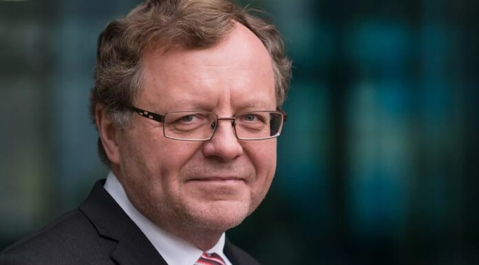 NKÚ dál povede Kala. Rozšířit pravomoci NKÚ se zatím nedaří miloslav_kala