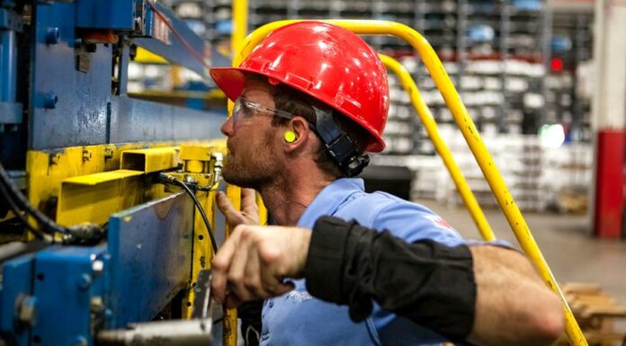 Za nelegální zaměstnávání loni firmy zaplatily přes 190 mil. Kč nelegalni_zamestnavani