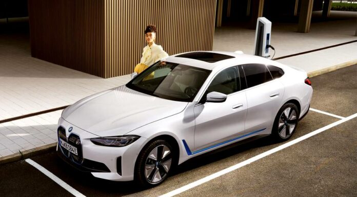 Český automotive elektromobily zvládá. Dokládá to i BMW i4 BMW