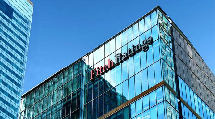Fitch Ratings zhoršila Česku výhled hodnocení na negativní Fitch