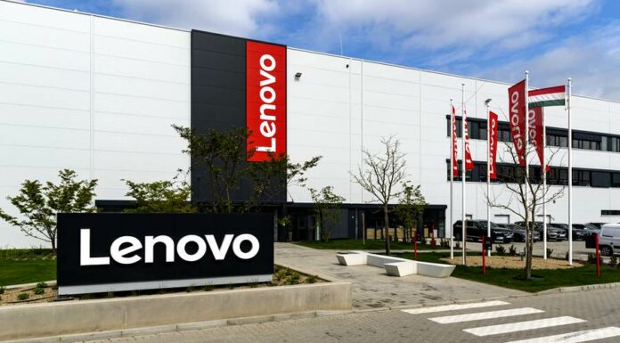 Lenovo nově vyrábí počítače v Maďarsku, kousek od Budapešti Lenovo