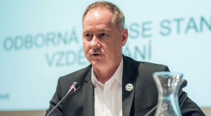 Ministr Gazdík končí kvůli stykům s mafií. Vláda útočí na ANO Petr_Gazdik