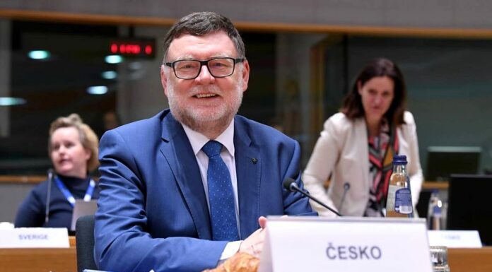 Deficit bezmála 200 miliard je dle Stanjury „obrazem reality“ deficit