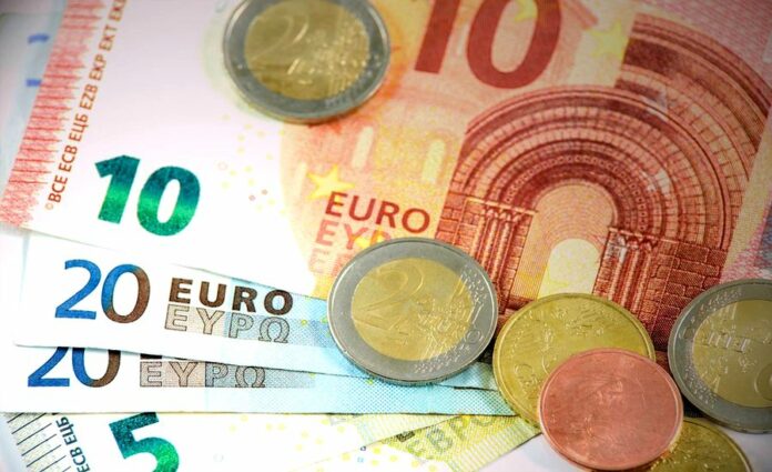 ECB ECB