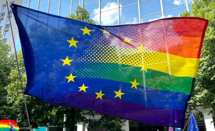 EU EU