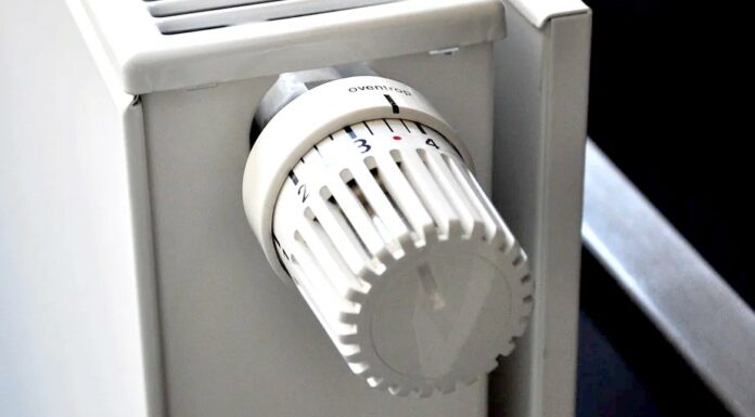 Poslanci schválili energetický tarif. Jaký ale je, se neví energeticky_tarif