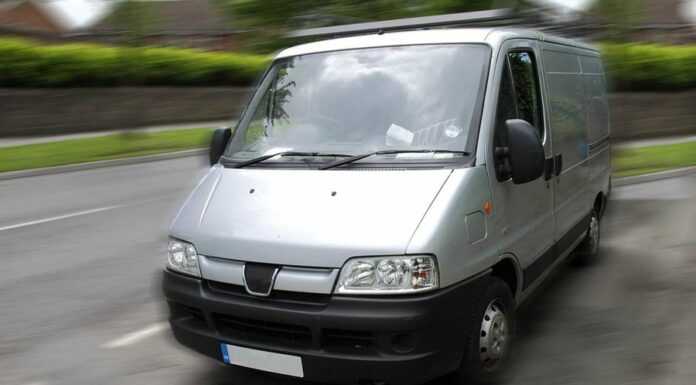 Přehledně: Kdo platí silniční daň, a kdo ji dnes už neplatí silnicni_dan
