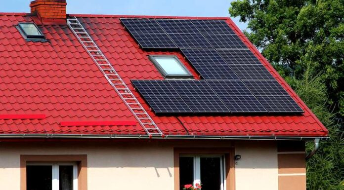 Solární panely ztrácejí ve vedrech na výkonu solarni_panely