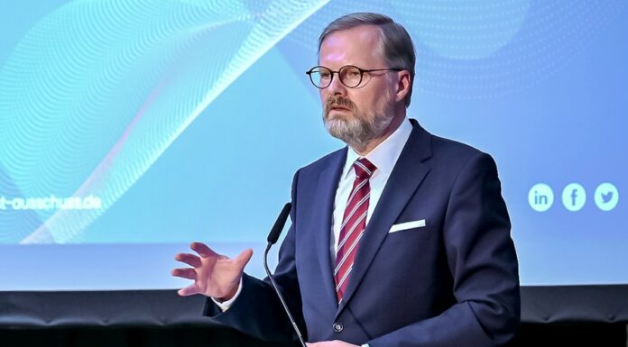 Vláda Petra Fialy si zahrává se sociálním smírem, tvrdí odboráři vlada